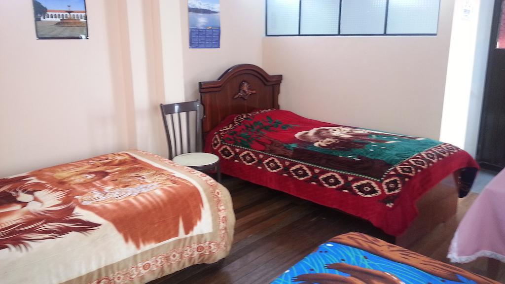 Hostal Villa Imperial Yunguyo Phòng bức ảnh